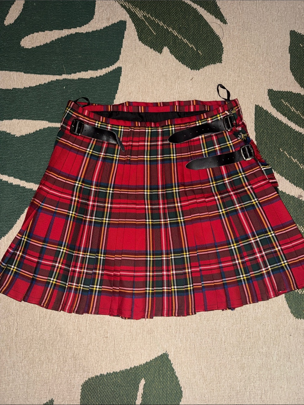THE KILT Men's Red Plaid Pleated kilt with leather Buckle Straps size 42